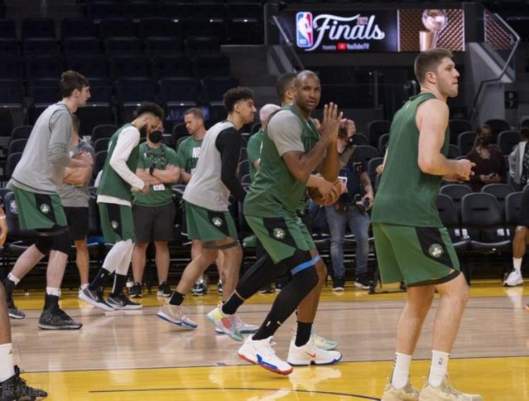 nba每天训练多久「NBA的训练时间不是很长效果却很好球迷直言只因懂得抓重点」