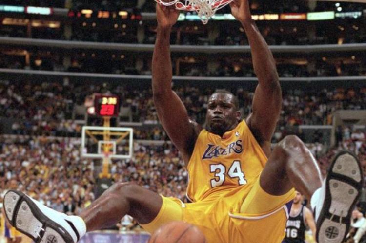 NBA历史第一中锋是谁「谁是NBA历史第一中锋美媒公布前20名单魔兽第15奥尼尔仅第4」