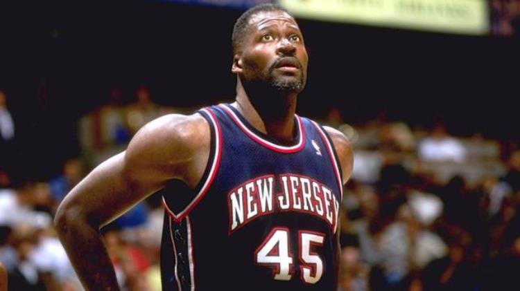 nba勇士球员所有年薪「孤独勇士马龙19年的NBA生涯他一共赚到多少薪金」