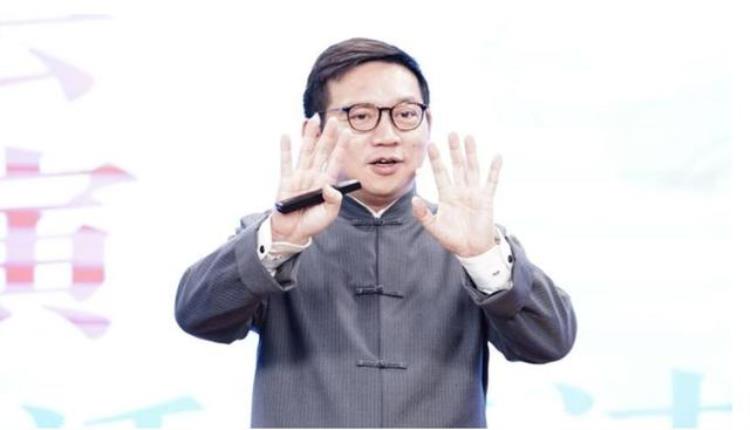 为什么称呼马化腾不能叫马总为什么马云花名叫风清扬媒体人这是一种社会表演