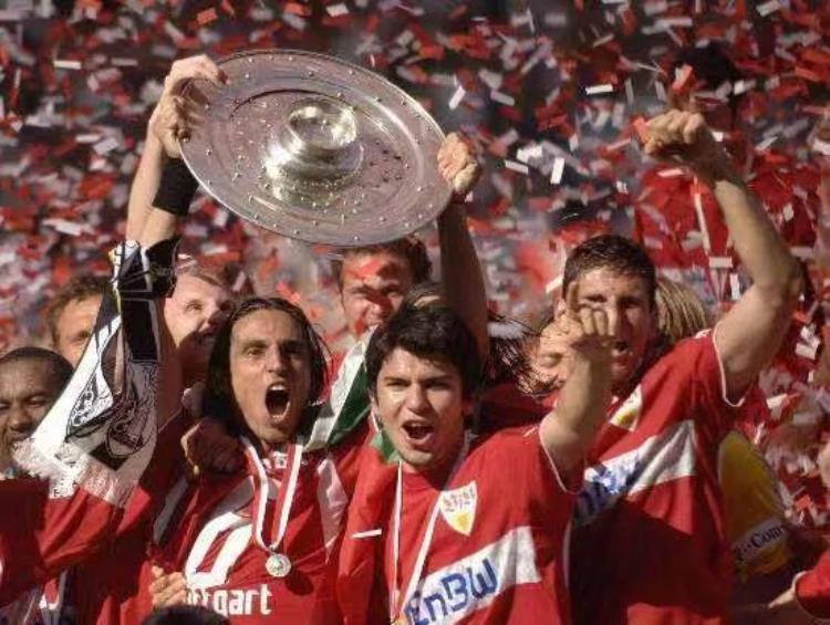 斯图加特拿过德甲冠军吗「斯图加特19922007每个赛季在德甲的排名」