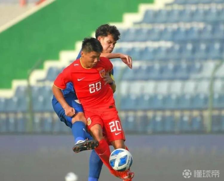 国青队足球u19「何小珂国青u19才是中国足球的转折点」