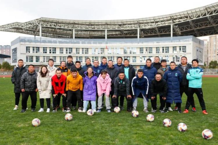 2021如皋市校园足球特色学校体育教师足球专项培训顺利开班