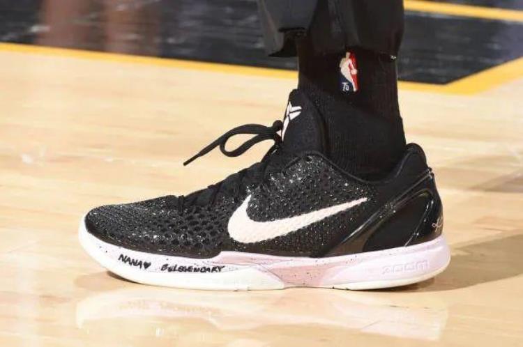 皮尔斯代言的球鞋「NBA球员上脚3大国产品牌的球鞋皮尔斯的签名鞋很经典」