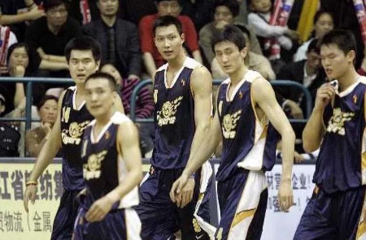 易建联NBA收入「中国球员NBA薪资一览易建联赚了1409万美元那姚明呢」
