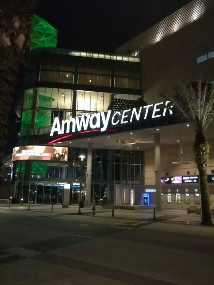 怎么看nba火箭比赛「亲身经历教你如何现场看NBA球赛火箭VS篮网」