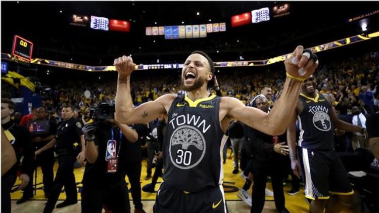 nba74大巨星「NBA75大巨星第15位萌神斯蒂芬库里」