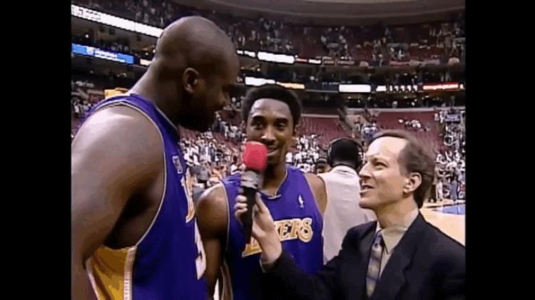 2001年艾弗森vs科比总决赛回放「一波回忆杀2001年NBA总决赛科比Vs艾弗森」
