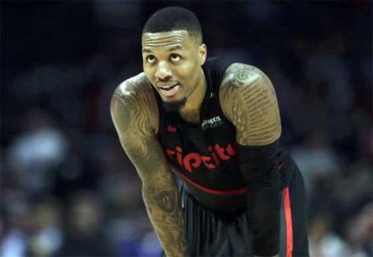 得与失NBA球员都会面临挑战但如果称之为压力就是侮辱普通人