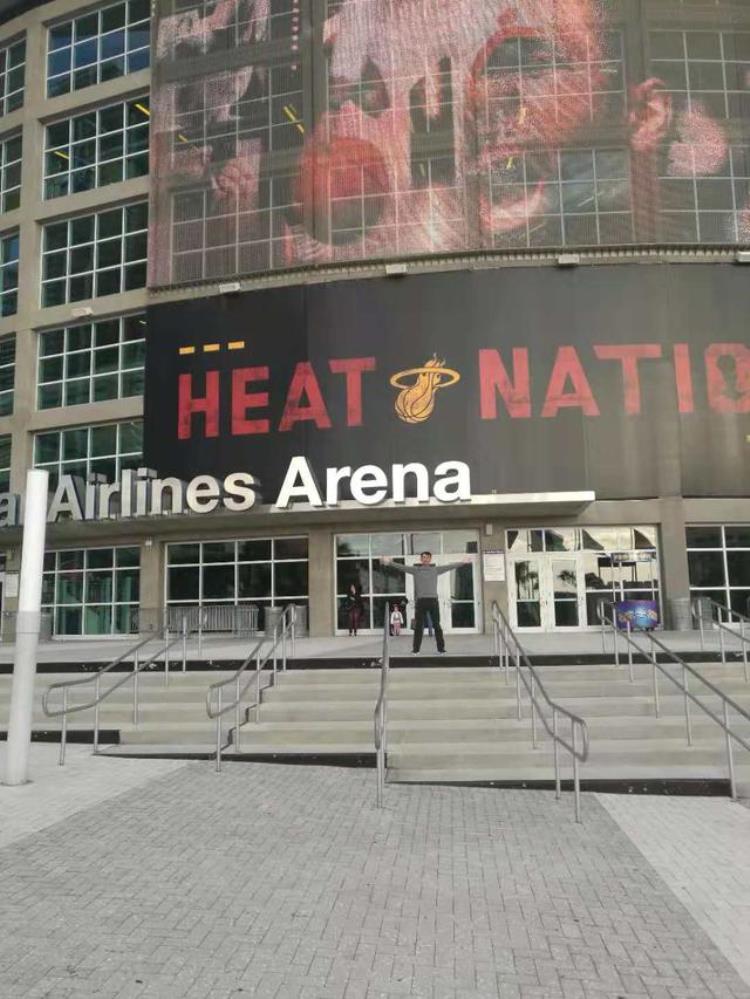 怎么看nba火箭比赛「亲身经历教你如何现场看NBA球赛火箭VS篮网」
