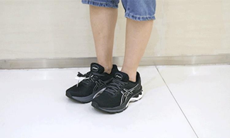 便宜质量好的跑步鞋「4折买到奥运冠军同款大牌跑鞋轻软护脚不伤膝」