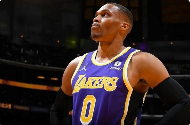 NBA新赛季分析「NBA新赛季10大看点勇湖网各怀心事复出球星改写联盟格局」