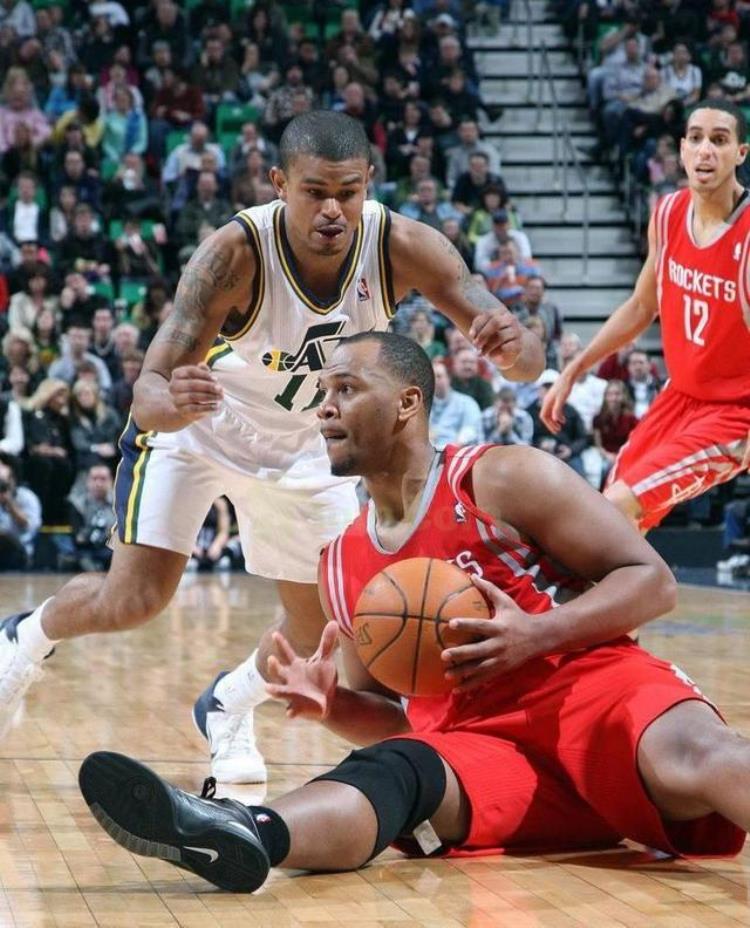1米98天赋和技巧都不出色的海耶斯靠什么在NBA有了一席之地