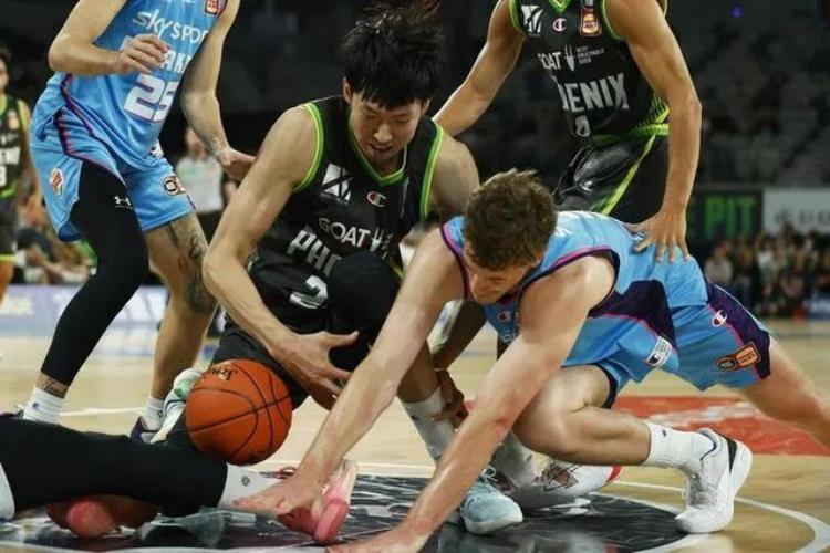 易建联NBA收入「中国球员NBA薪资一览易建联赚了1409万美元那姚明呢」