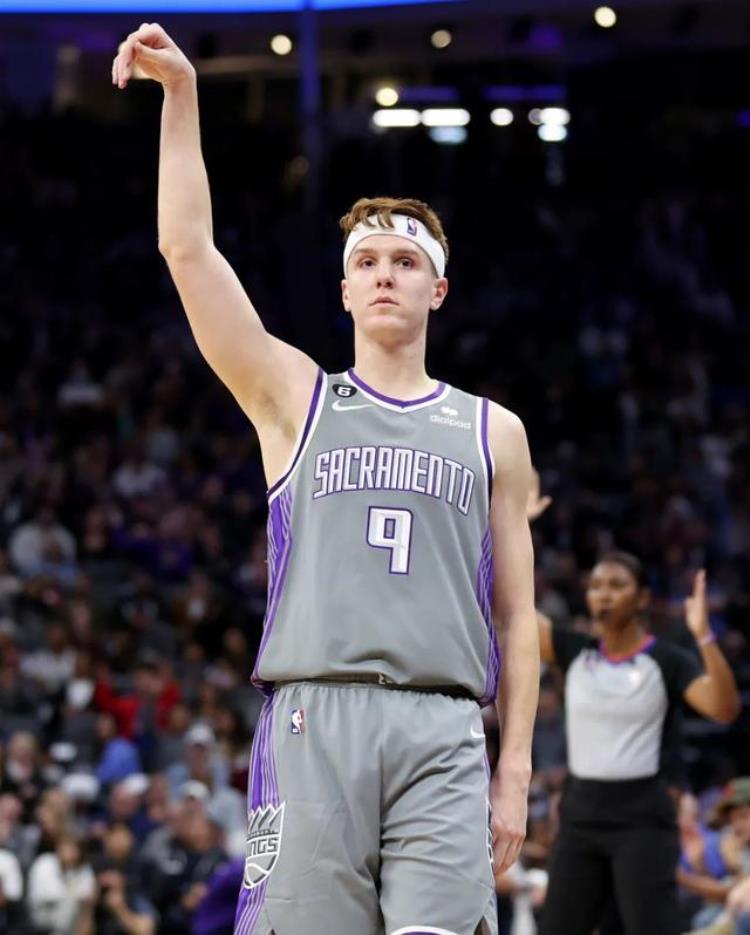 NBA26连败「时隔6514天终于拿到6连胜NBA第一烂队翻身了」