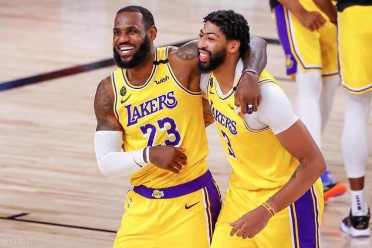 nba劳资合同「NBA解读NBA训练营合同工资说明你真的了解吗」