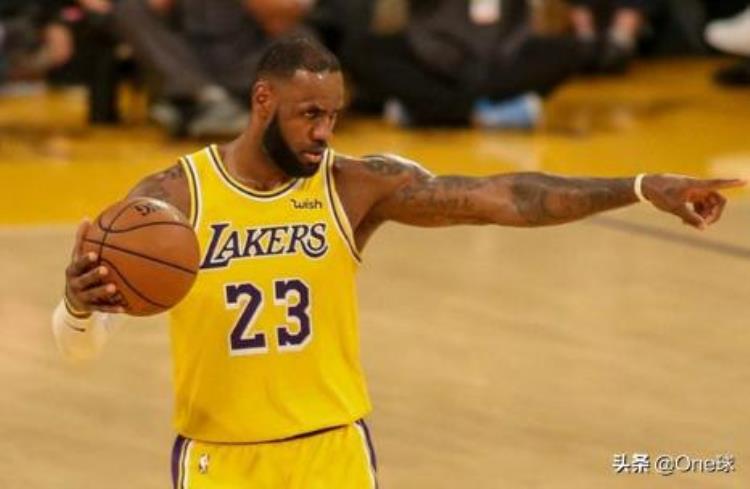 nba篮球材质袋鼠皮「NBA比赛用球原材料是袋鼠皮意义非凡曾被切割60份分给球员」