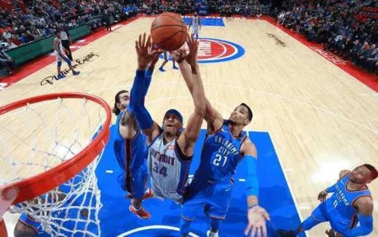 雷霆三巨头为什么失败「NBA1718赛季雷霆队豪华三巨头组合失败之原因综析」