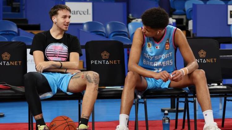 火箭签约加里纳利「盘点2022NBA国际新秀火箭两大潜在候选意大利神射比肩加里纳利」
