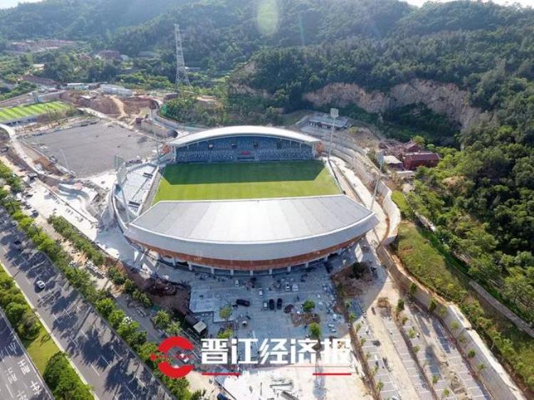 总投资25亿晋江足球公园8月底要完工了就在世纪大道旁