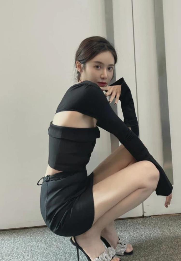 和金咕咕直播pk的女主播「女主播之间的较量这波我站咪咕」