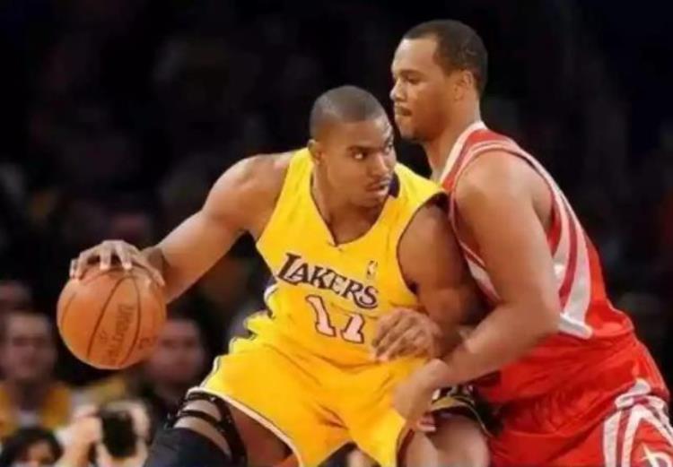 1米98天赋和技巧都不出色的海耶斯靠什么在NBA有了一席之地