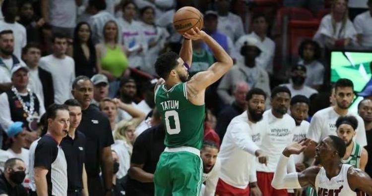 最贵54万一张NBA票价打破75年纪录库里人气高科比门徒吸粉