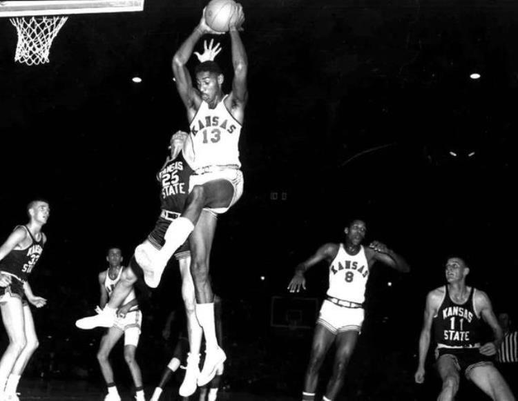 美国哪所大学nba球星多「美媒列出了给NBA提供最多全明星的大学名单哪所大学最让人意外」