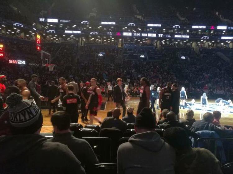 怎么看nba火箭比赛「亲身经历教你如何现场看NBA球赛火箭VS篮网」