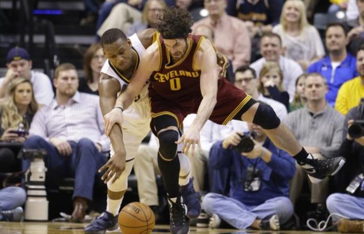 深度分析为什么NBA球员打几十分钟就累普通人能否承受得住