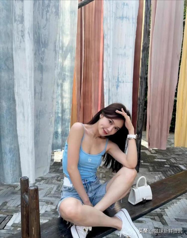 nba主播美娜真实身高「NBA主播美娜实力告诉你如何成为傻傻的刘畊宏女孩」
