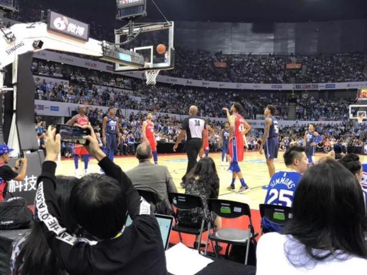 丁彦雨航首秀NBA「NBA中国赛深圳站丁彦雨航首秀引爆全场独行侠险胜76人」