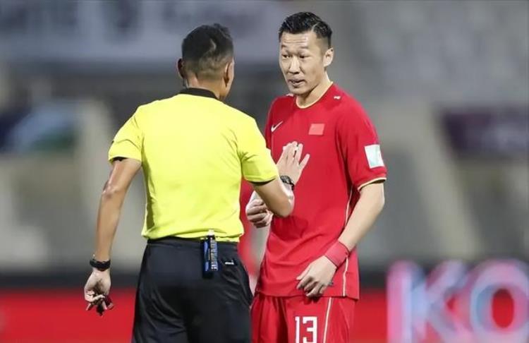 外媒嘲讽国足「全亚洲都在笑国足外媒中国队踢球像笨蛋应该感到羞愧」