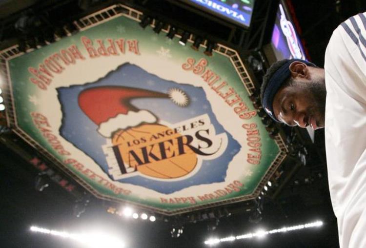 nba圣诞大战湖人vs尼克斯「NBA圣诞大战对阵出炉尼克斯第55次出战篮网老鹰无缘」
