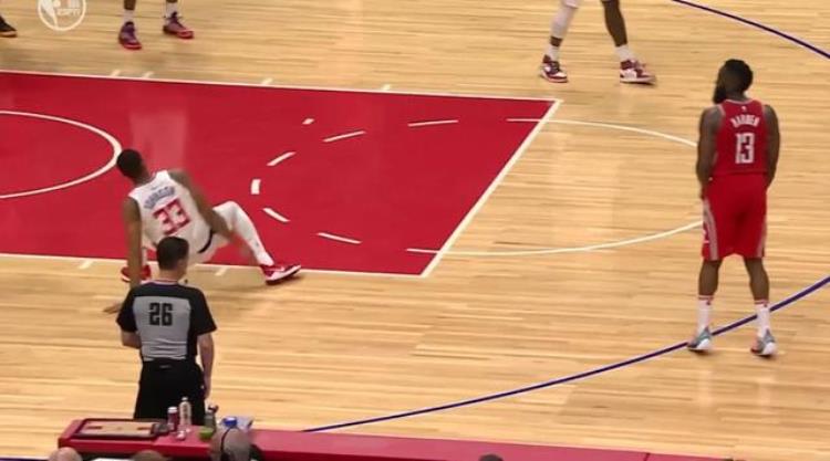 NBA之外难以看到的4种动作空中抓帽晃倒站着扣篮死亡之扣