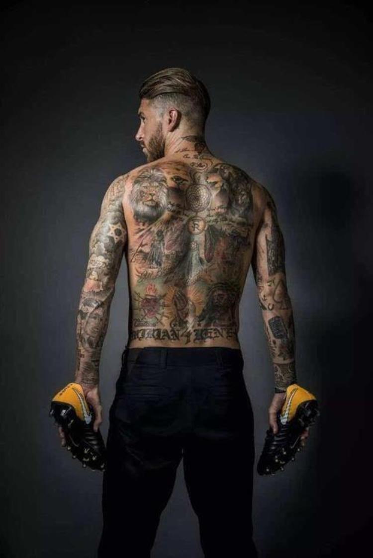 足球明星的纹身「细数足坛巨星身上的纹身有哪些让你见过就无法忘记的纹身」