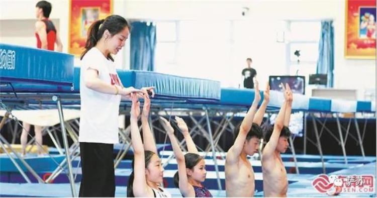先天有心脏病后天又没了韧带中国蹦床世界冠军是怎样炼成的