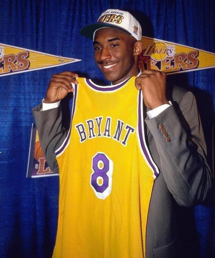 科比职业生涯几个赛季「NBA揭秘科比职业生涯20个赛季为什么只有1个MVP」