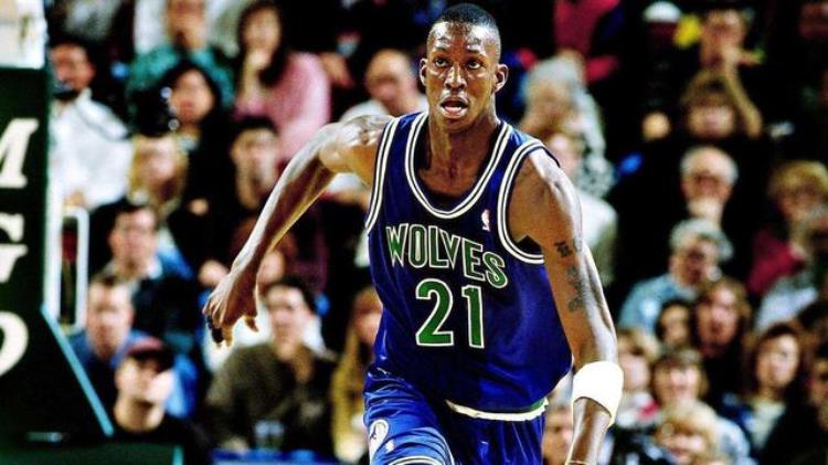 山猫队之前nba有多少球队「NBA球队数量名称变化36年前仅23队山猫黄蜂鹈鹕分不清楚」