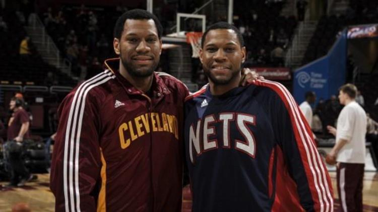 NBA5大双胞胎组合莫里斯兄弟签一份合同一人拿3次总冠军
