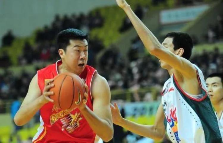 易建联NBA收入「中国球员NBA薪资一览易建联赚了1409万美元那姚明呢」