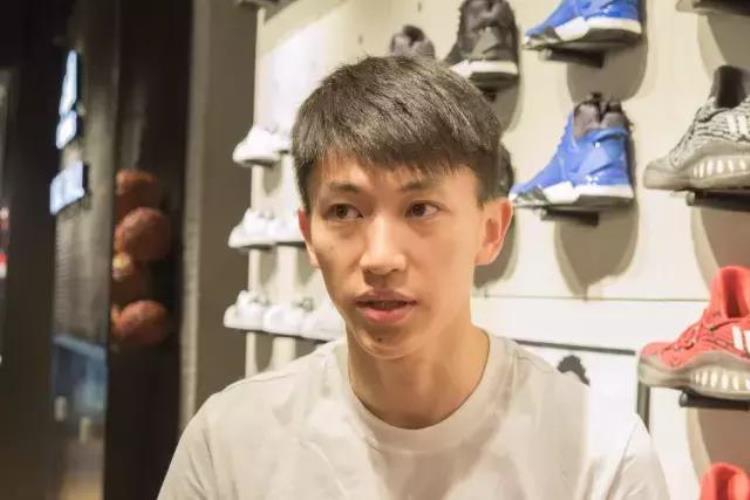 阿迪达斯篮球鞋专卖店「听说阿迪达斯中国区最大的篮球专营店在成都搞事情」