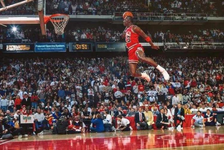 乔丹为什么是篮球历史第一人「乔丹为何是NBA历史第一人看完3点你就知道最后一项碾压众星」