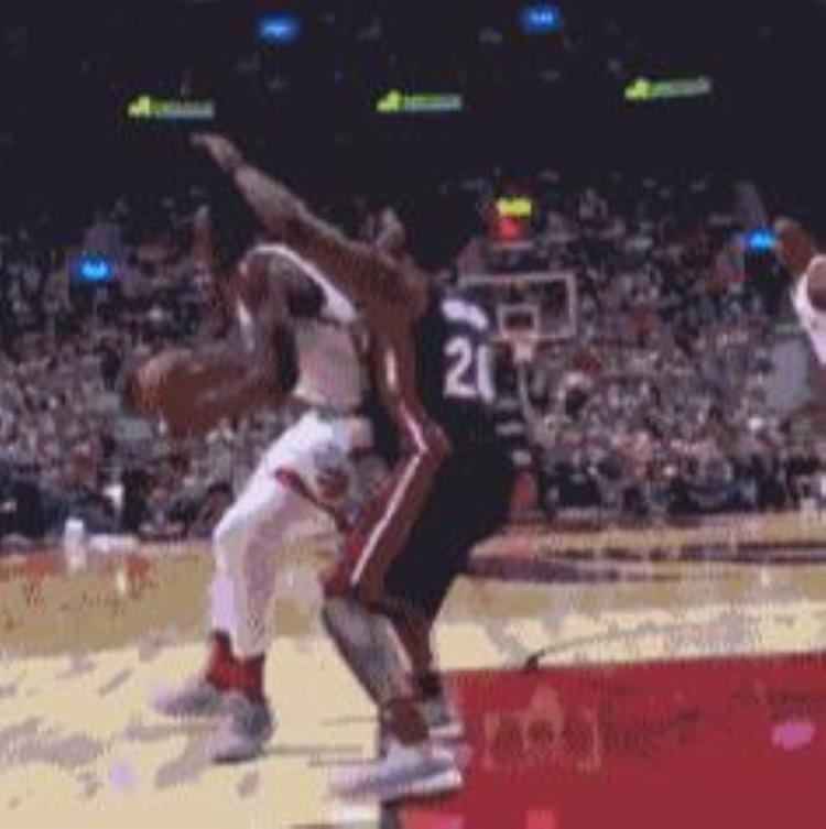 NBA之外难以看到的4种动作空中抓帽晃倒站着扣篮死亡之扣