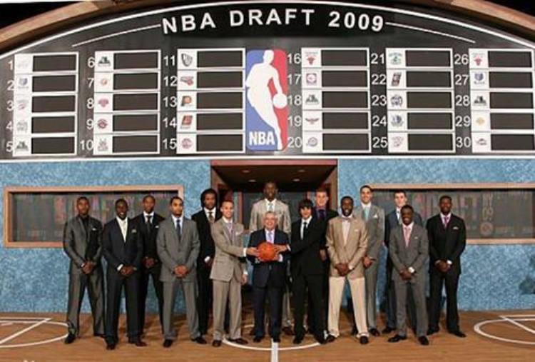 库里和哈登领衔回顾2009年选秀竟是NBA稀有的大年