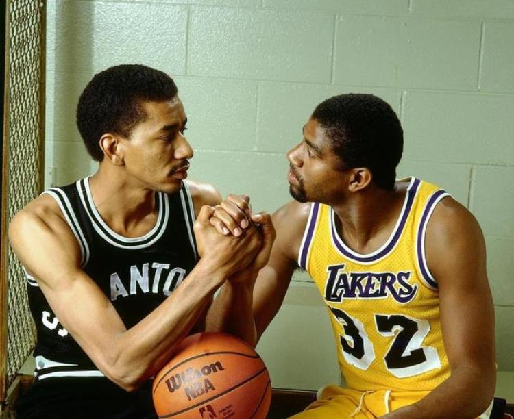 竹竿型的得分王极具特色的个人进攻单场轰下70分的NBA鬼才