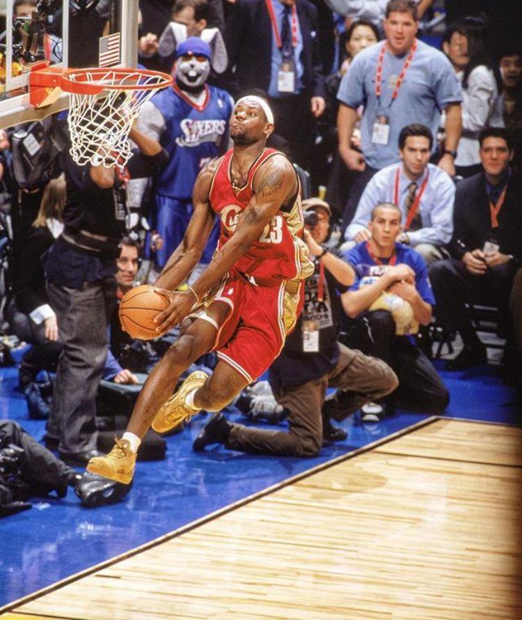2004年nba新秀赛回放「NBA官方回顾2004年全明星新秀挑战赛精彩瞬间」