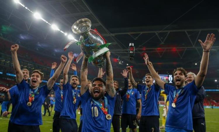 新华社体育部评出2021年国际体育十大新闻之四意大利男足获欧锦赛冠军
