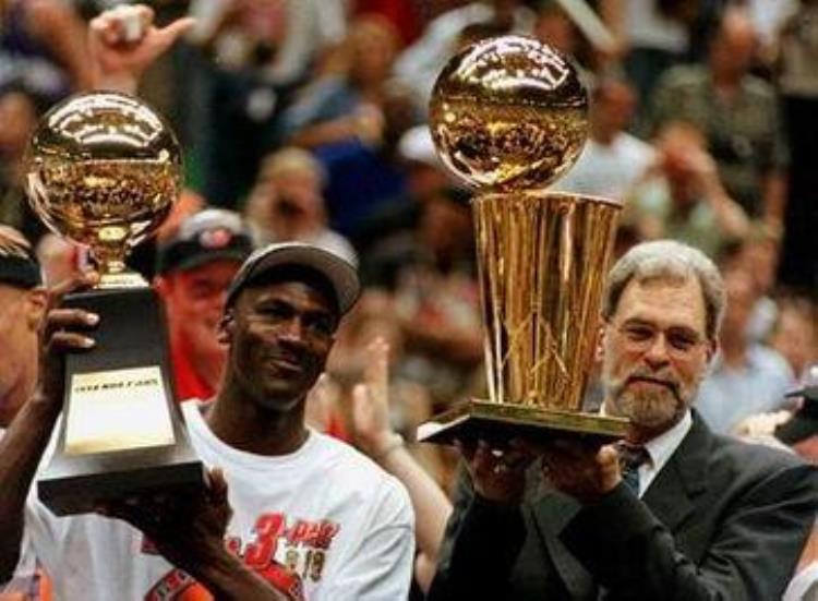 乔丹为什么是篮球历史第一人「乔丹为何是NBA历史第一人看完3点你就知道最后一项碾压众星」