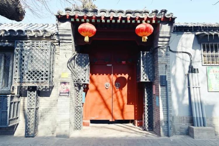 老胡同里的菜市场不仅物美价廉新鲜丰富还藏着冰墩墩